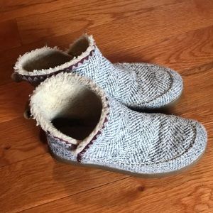 Sanuk Slipper Booties
